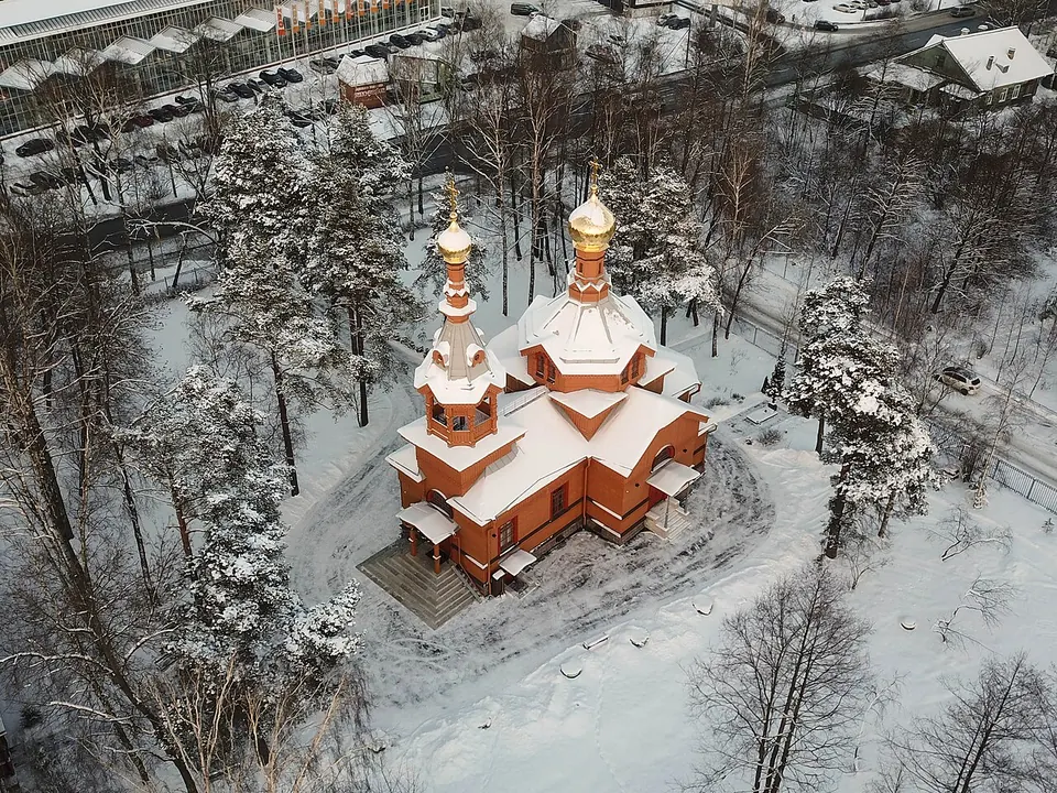 Храм апостола Петра в Лахте
