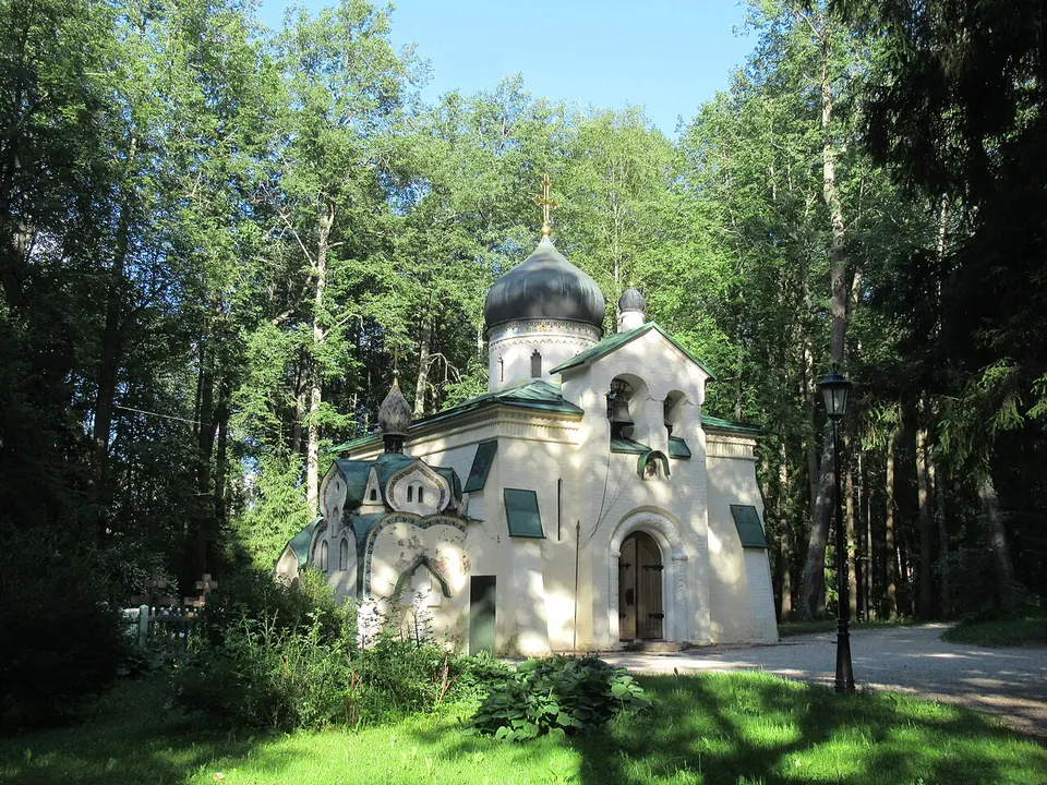 Церковь Спаса Нерукотворного в Абрамцеве