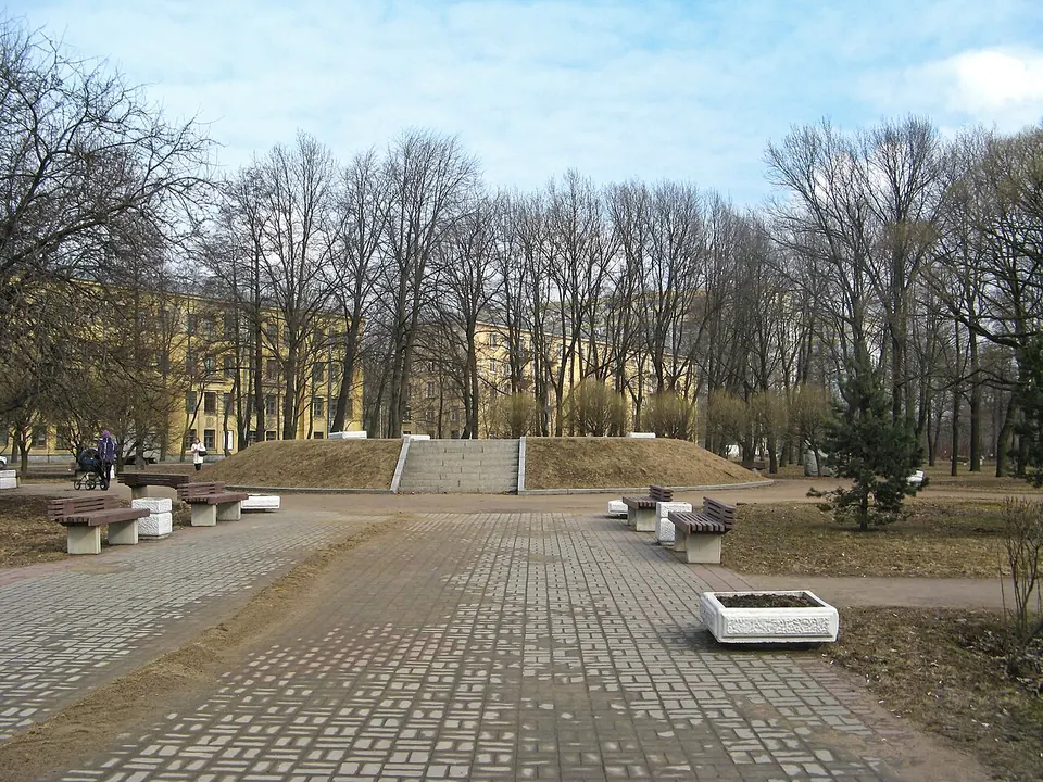 Малоохтинский парк