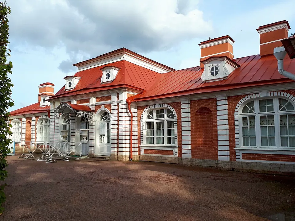 Дворец Монплезир