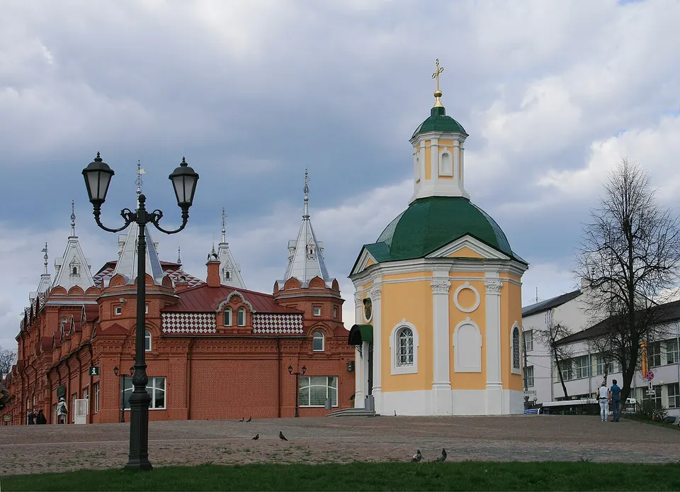 Красногорская площадь и часовня