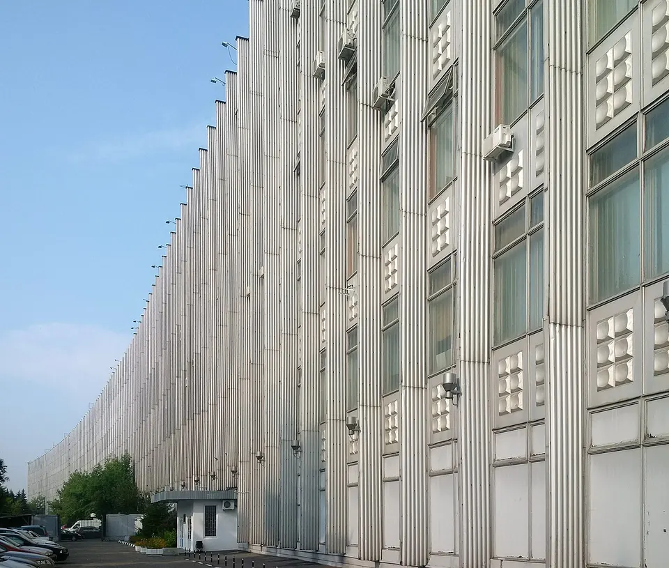 «Лежачий небоскрёб» (корпус НИЦЭВТ)