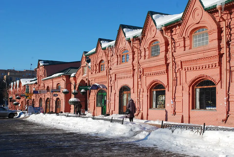 Советская площадь и Троицкий собор