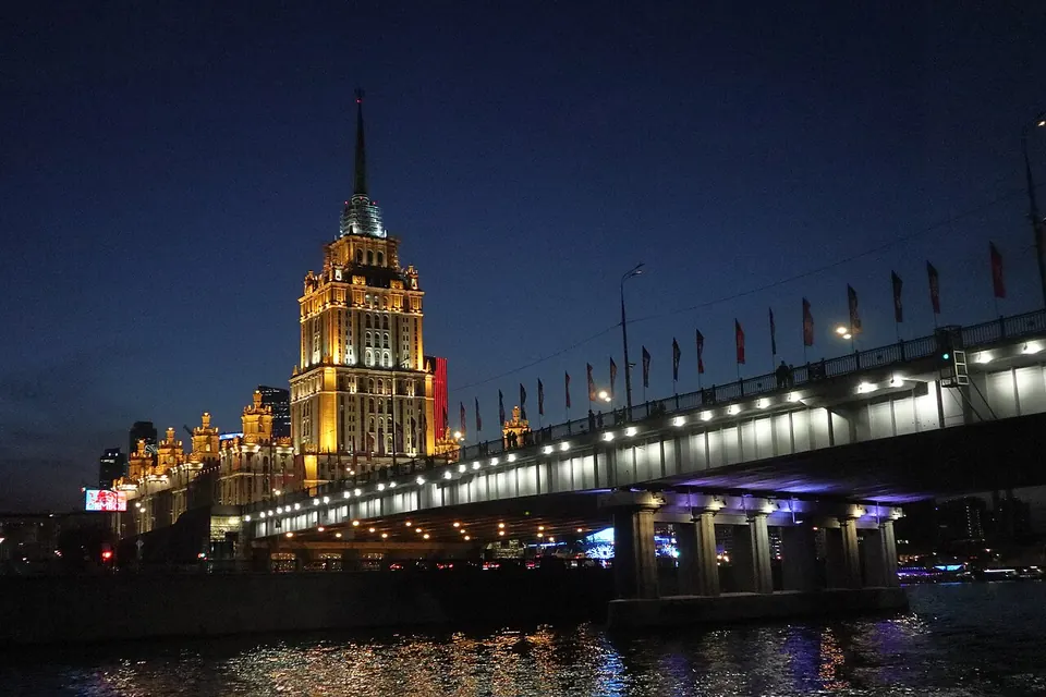 Новоарбатский мост