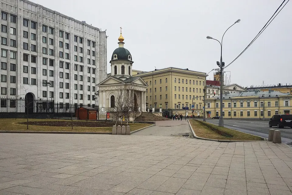 Арбатская площадь