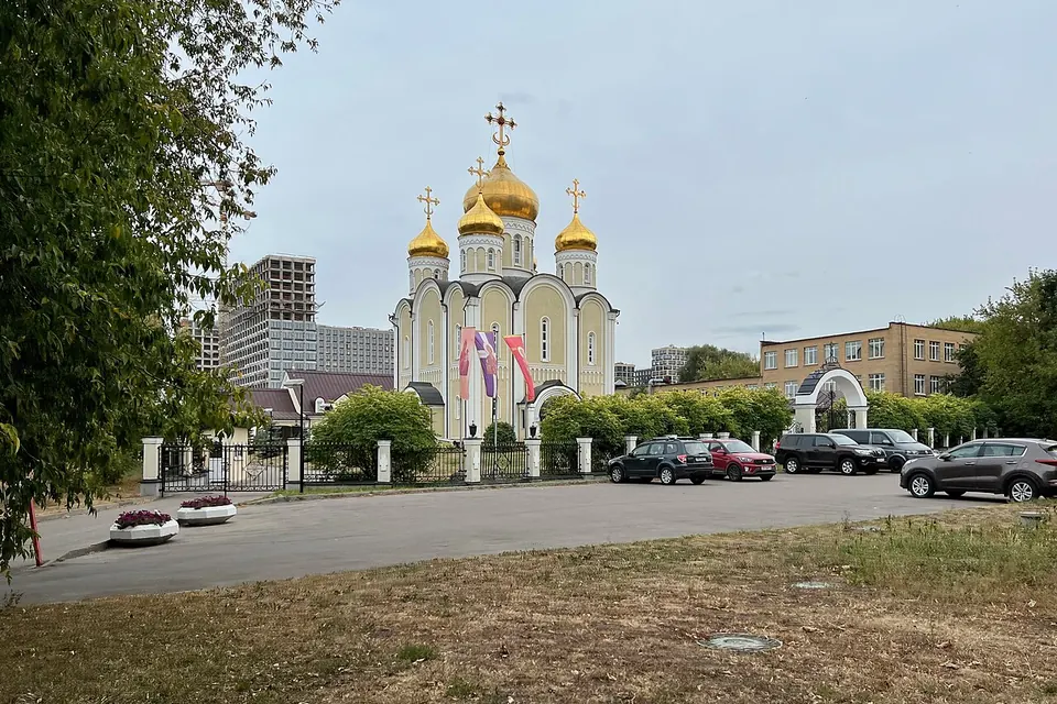 Храм Спиридона Тримифунтского в Нагатинском Затоне