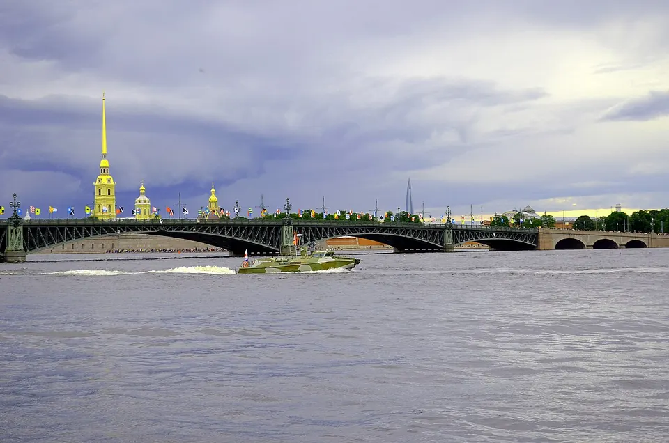 Троицкий мост