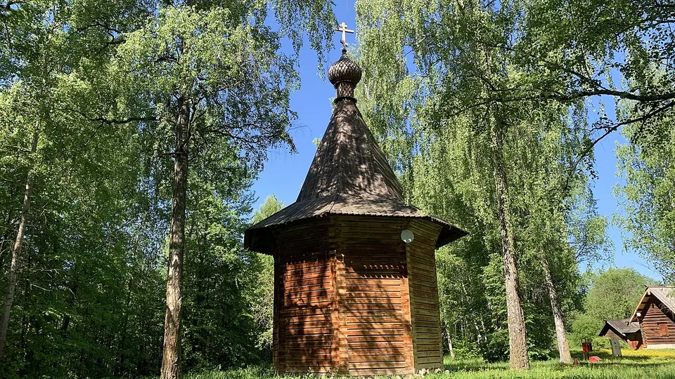 Гефсиманский сад и музей деревянного зодчества