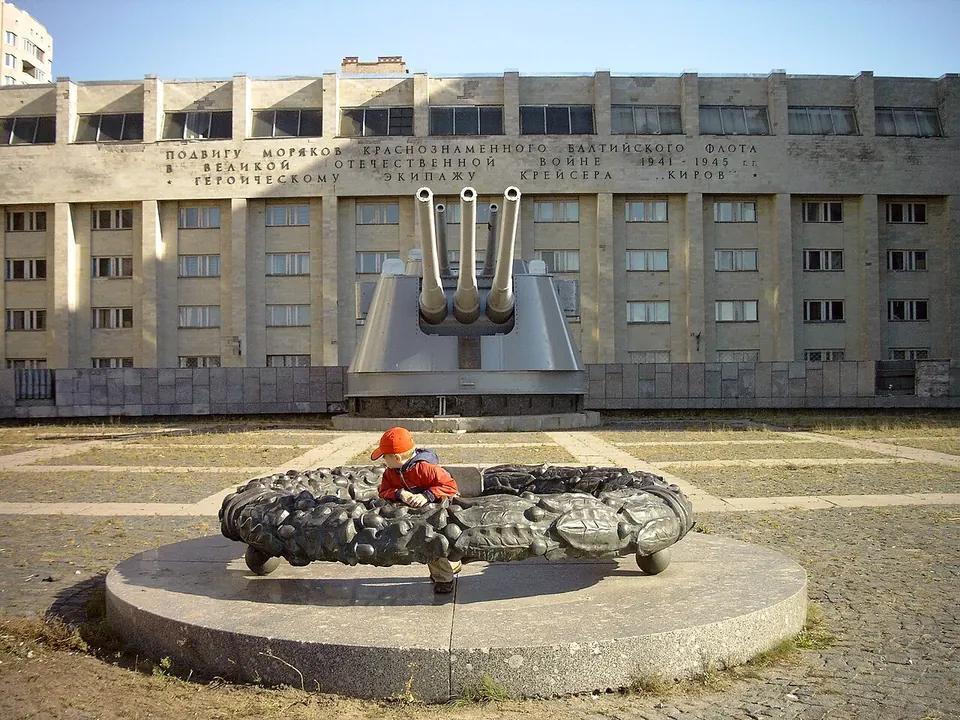 Мемориал «Крейсер Киров»