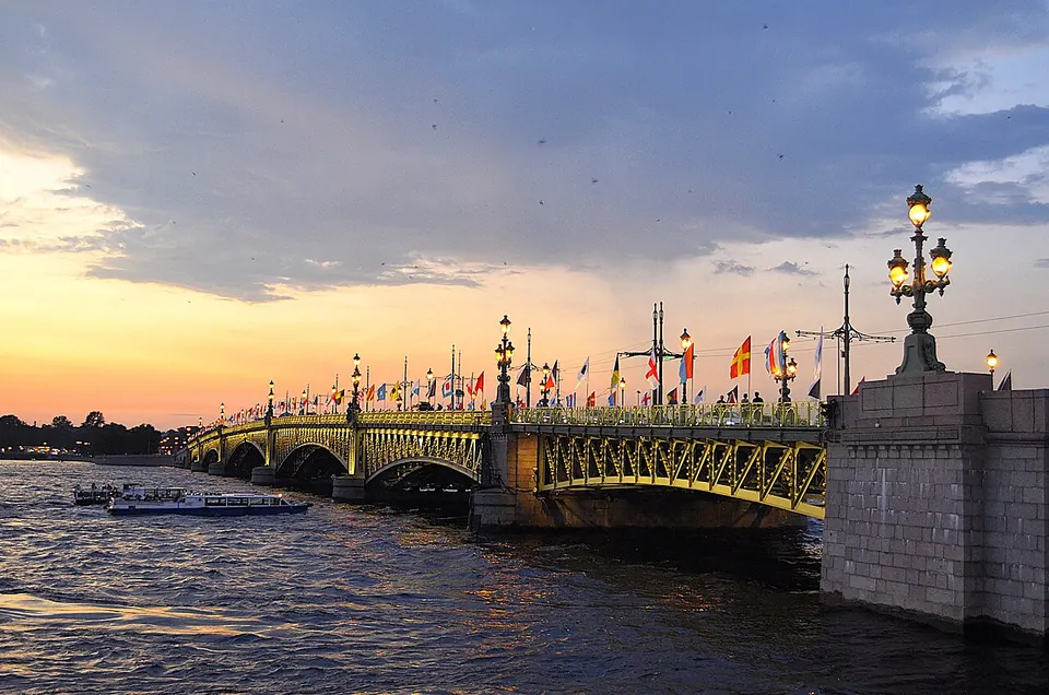 Троицкий мост