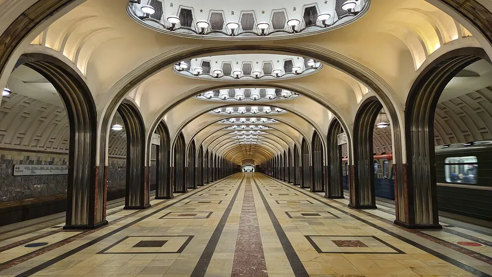 Станция метро «Маяковская»