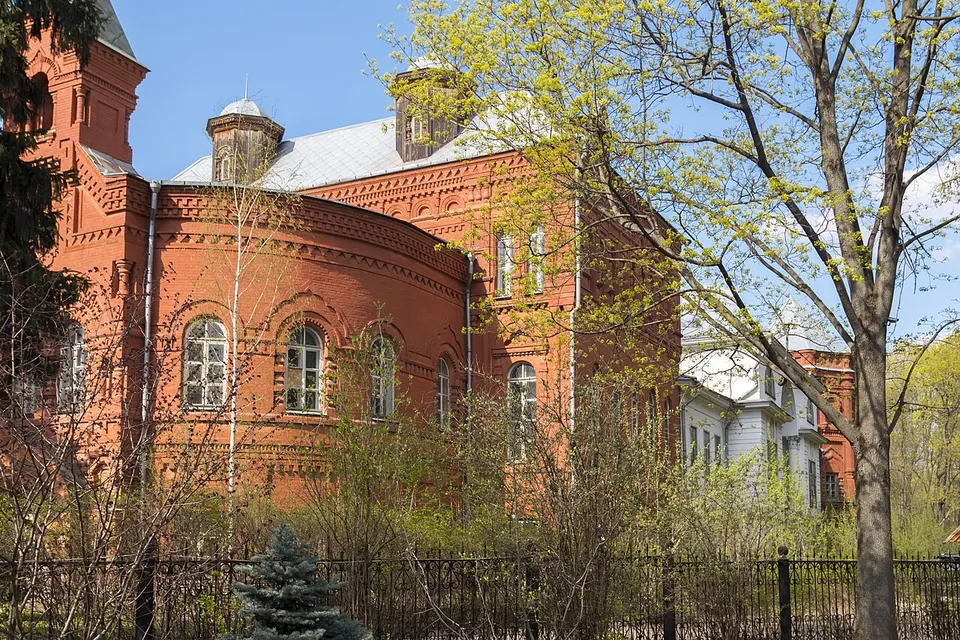 Главный дом усадьбы Покровское-Стрешнево